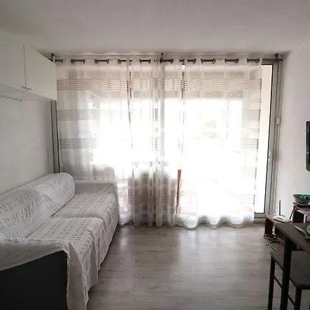 Avec Terrasse, Piscine Et Parking Securise - Fr-1-307-282